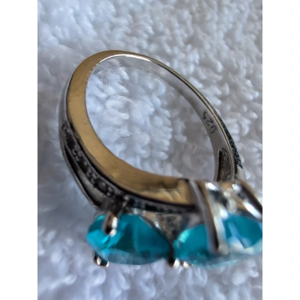 BLUE HEART STONES DIAMOND ACCENT 925 STAMPED PLATED ring size‎ 8